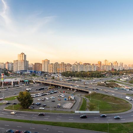 Апартаменты На Метро "Осокорки" Kiev Exterior foto